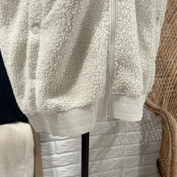 Avia Sherpa Cream Hooded Vest for Women - Picture 3 of 5